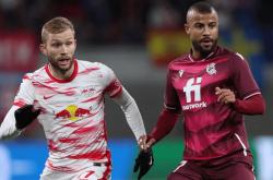 开云体育-阿森纳鏖战莱比锡红牛，特尔施特根完成帽子戏法的简单介绍