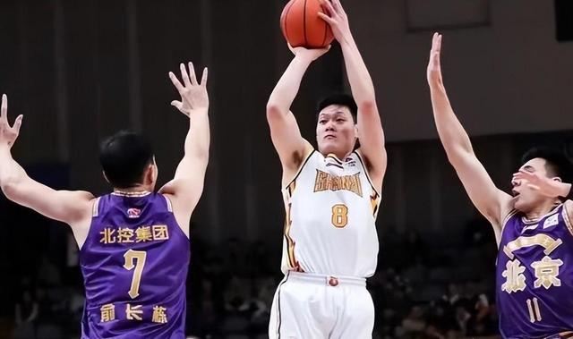 福建队逆转获胜，再次延续连胜纪录