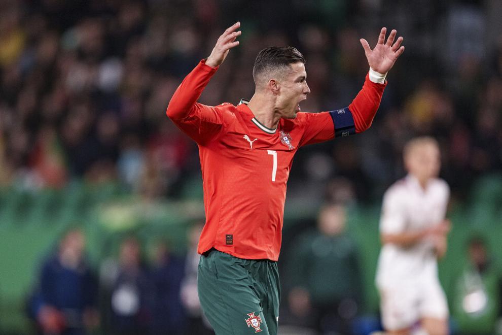 爱尔兰足球头号豪门再获胜利冠军狂欢的简单介绍 爱尔兰足球头号豪门再获胜利冠军狂欢的简单介绍