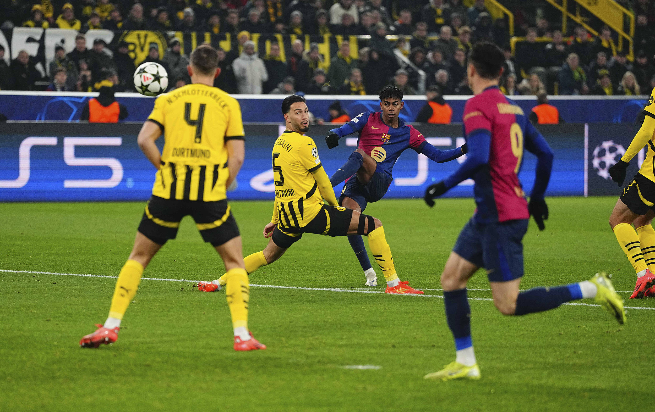 焦点大战：欧洲杯上演巅峰碰撞的简单介绍