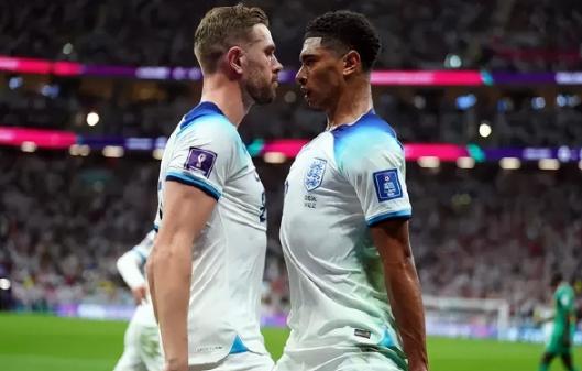 豪门对决！网球上演世纪大战的简单介绍