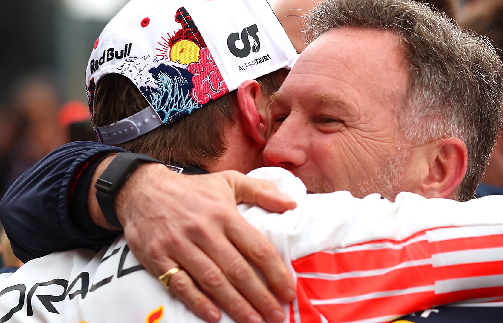 关于索伯车队完胜迈凯伦，维斯塔潘点燃赛场的信息