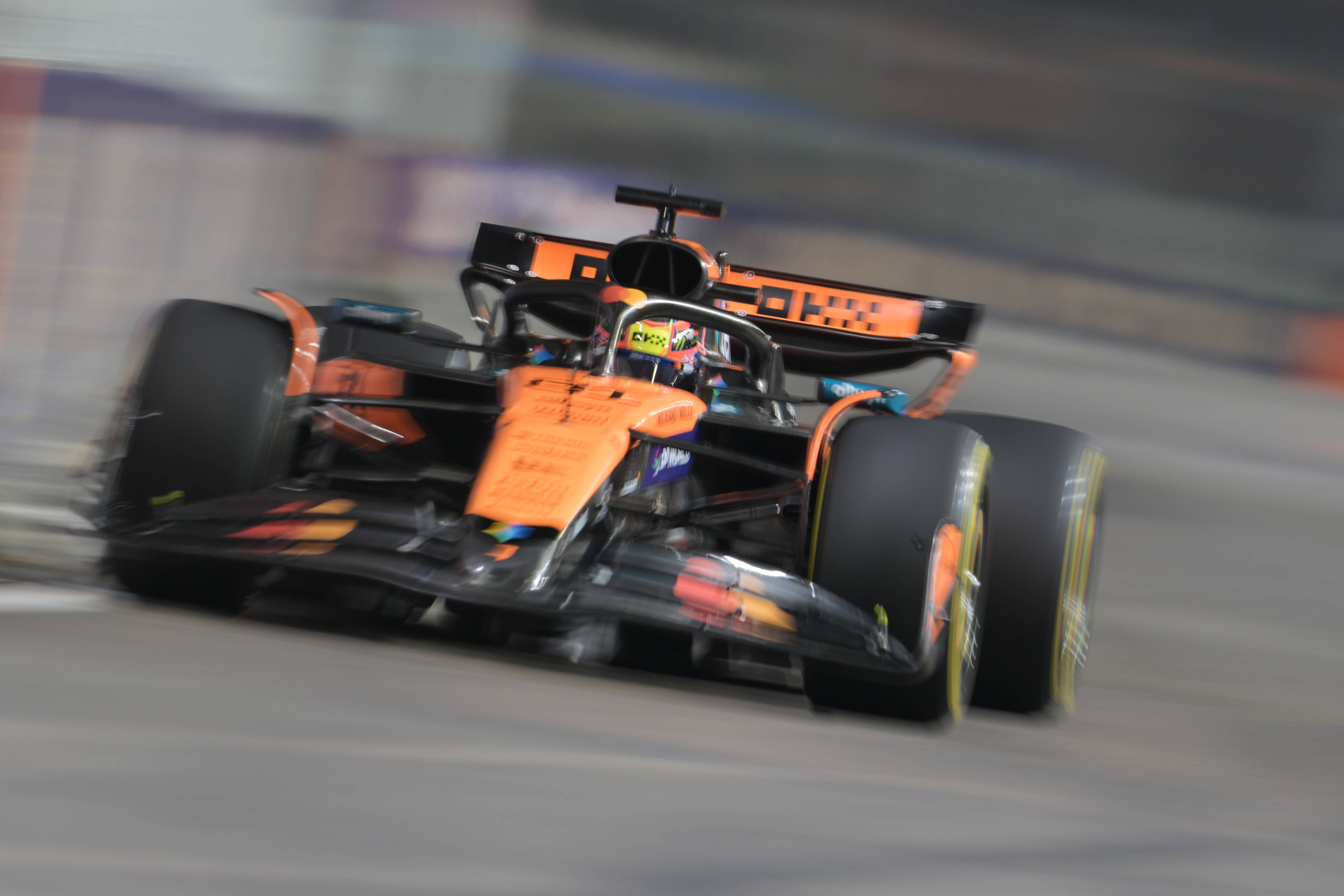 迈凯伦横扫红牛车队，阿隆索扛起全队的简单介绍