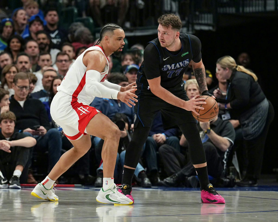 包含独行侠碾压76人，范弗利特高光表现的词条